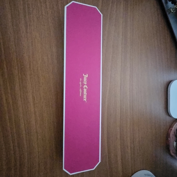 Juicy Couture "Love You" Bracelet - Picture 2 of 2